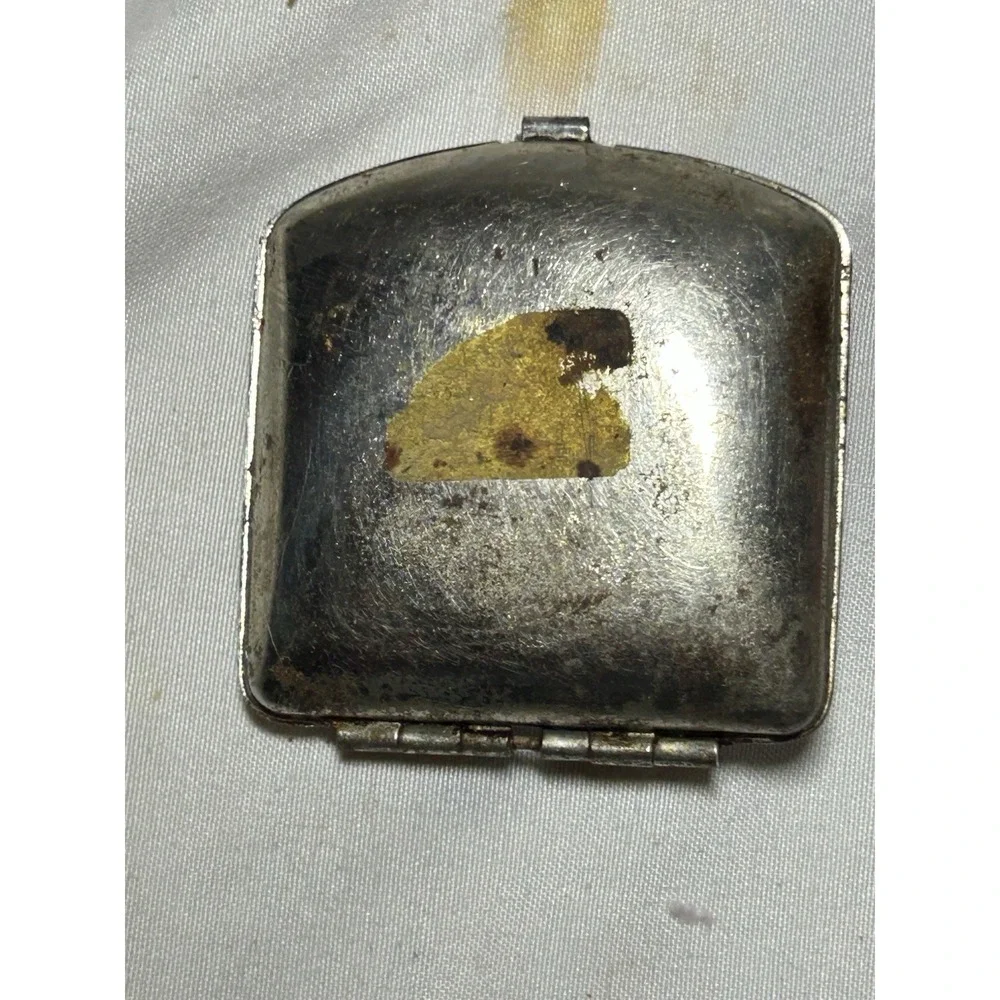 Vintage Art Deco Powder And Rouge Compact With Mirror Silver Tone Metal